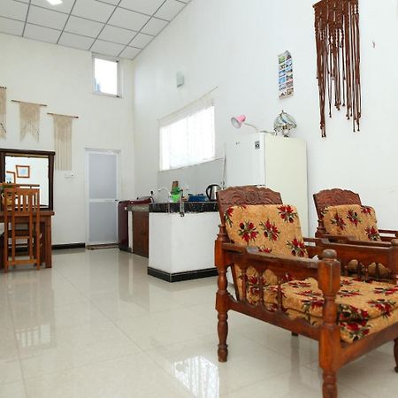 Sujee'S Guest House With Two Bed Rooms Anuradhapura Zewnętrze zdjęcie